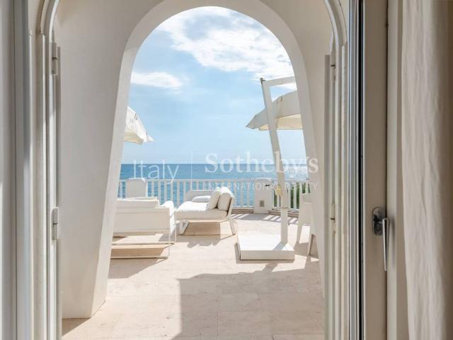 Villa in vendita a Sabaudia LT