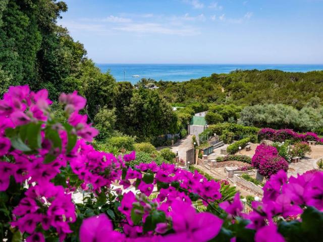 Villa in vendita a Sabaudia LT