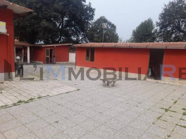 Villa in vendita a Sabaudia LT