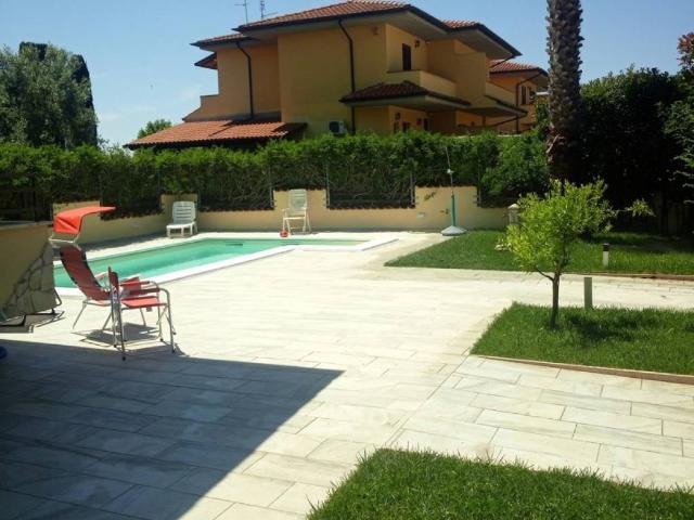 Villa in vendita a Sabaudia LT