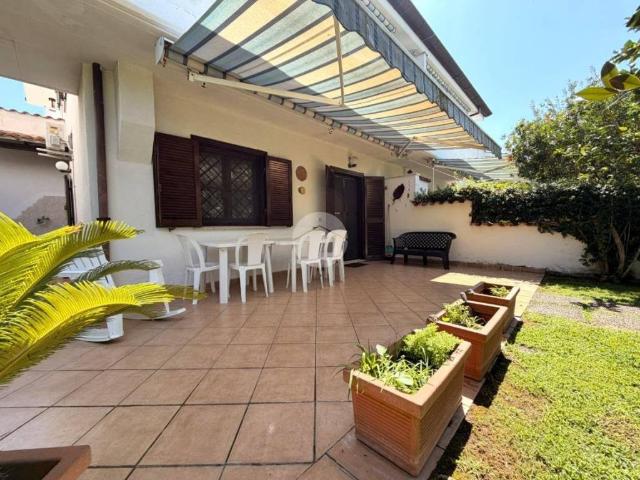 Villa in vendita a Sabaudia LT