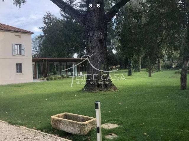 Villa in vendita a Sabbioneta MN