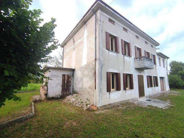 Villa in vendita a Sacile PN