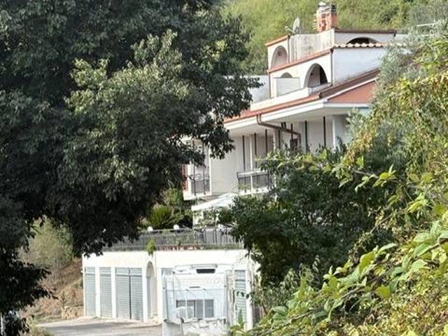 Villa in vendita a Sacrofano RM