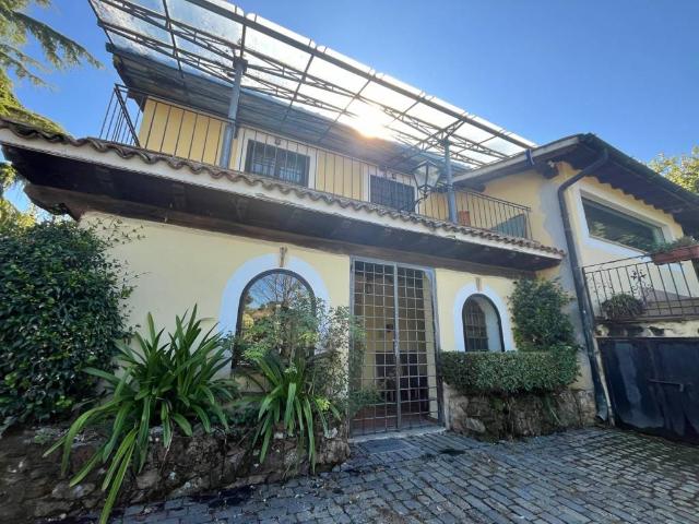 Villa in vendita a Sacrofano RM