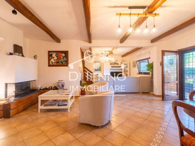 Villa in vendita a Sacrofano RM