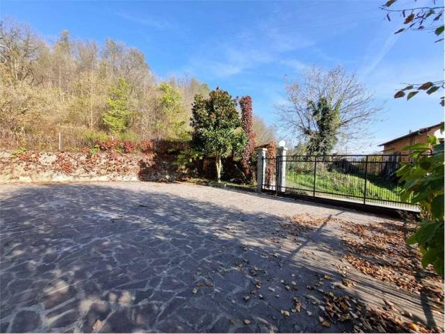 Villa in vendita a Sale delle Langhe CN