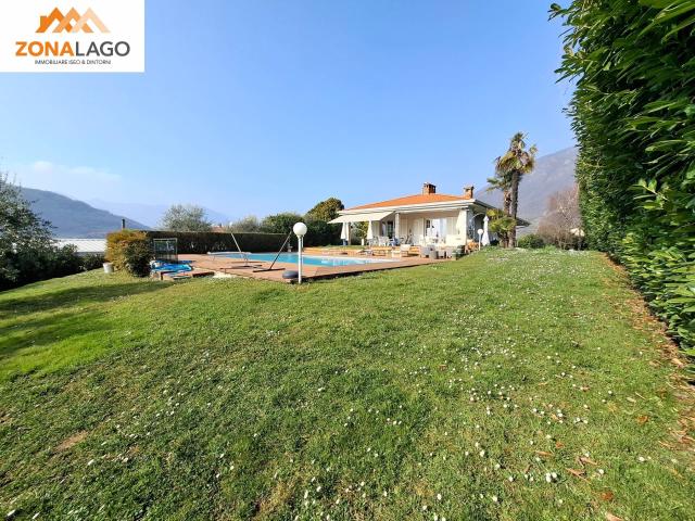 Villa in vendita a Sale Marasino