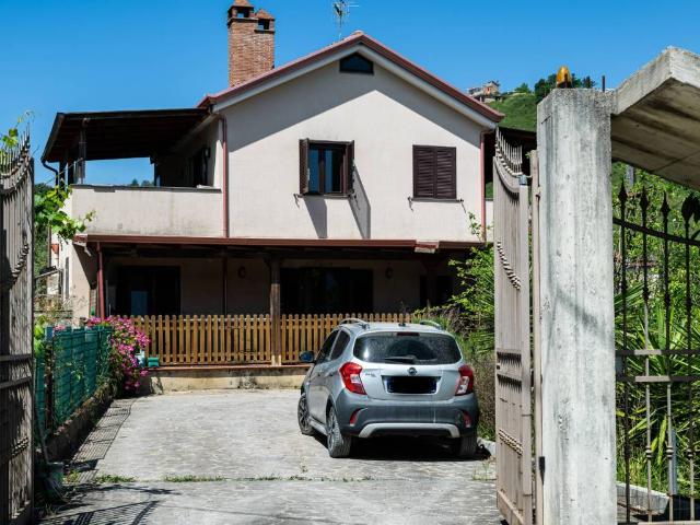 Villa in vendita a Salerno SA