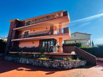 Villa in vendita a Salerno SA