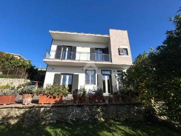Villa in vendita a Salerno SA
