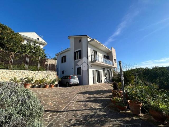 Villa in vendita a Salerno SA