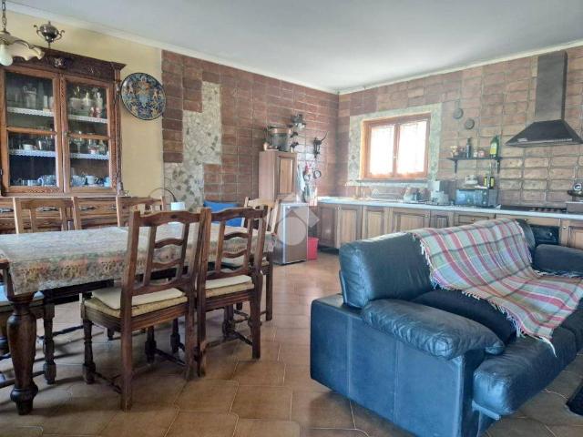 Villa in vendita a Salisano RI
