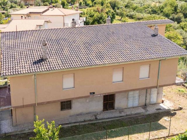 Villa in vendita a Salisano RI