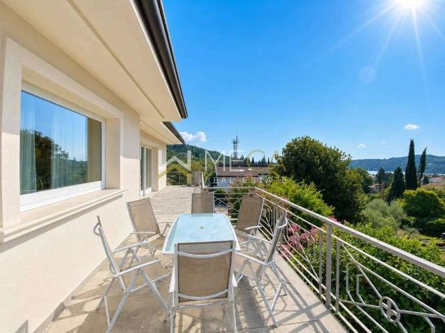 Villa in vendita a Salò BS