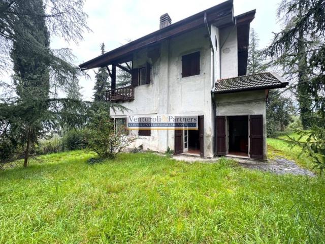 Villa in vendita a Salò BS