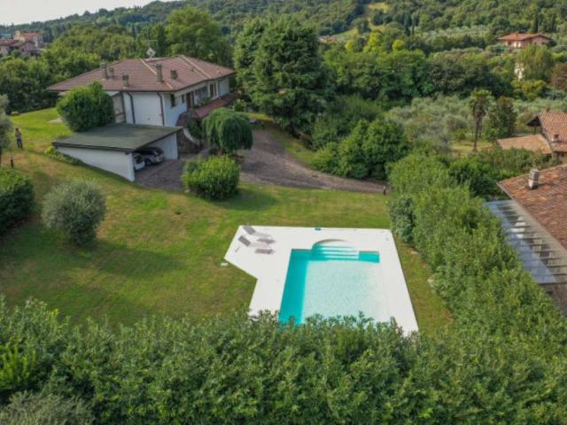 Villa in vendita a Salò BS