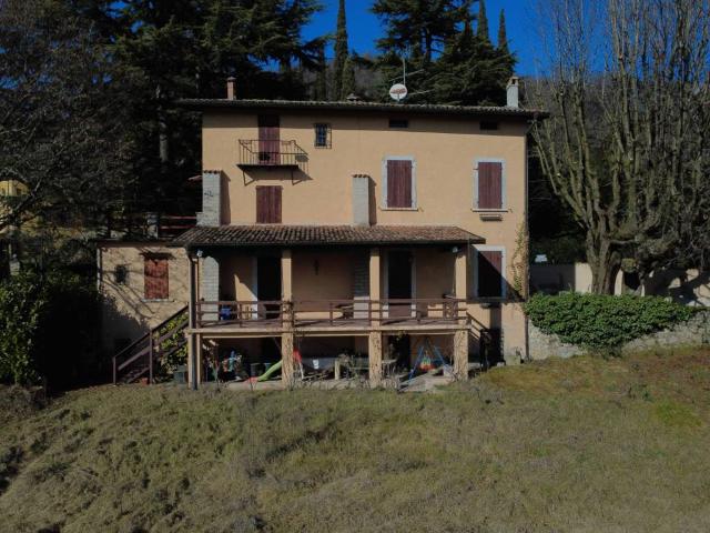 Villa in vendita a Salò BS