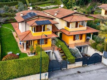 Villa in vendita a Salò BS