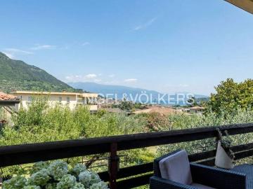 Villa in vendita a Salò BS