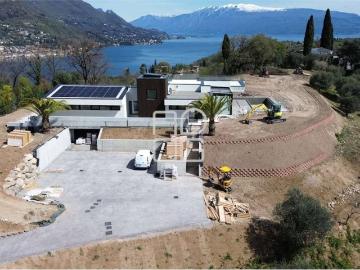 Villa in vendita a Salò BS