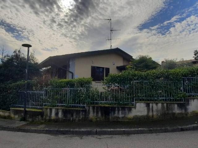 Villa in vendita a Salò BS