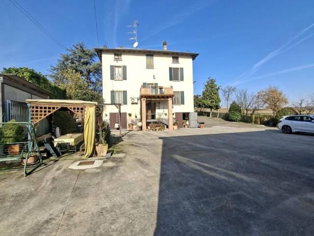 Villa in vendita a Salsomaggiore Terme PR