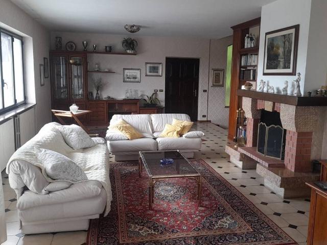 Villa in vendita a Salsomaggiore Terme PR