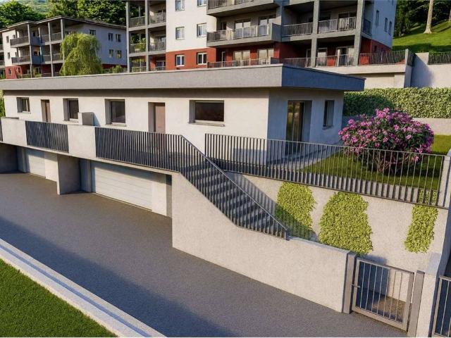 Villa in vendita a Saltrio VA