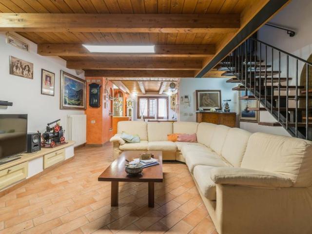 Villa in vendita a Saludecio RN