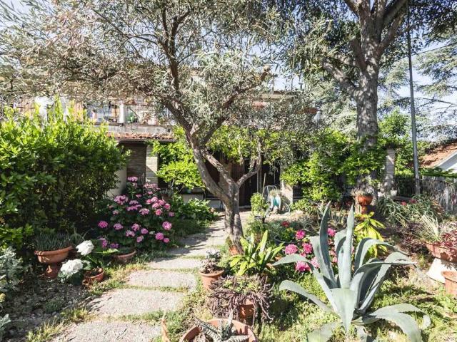 Villa in vendita a Saludecio RN
