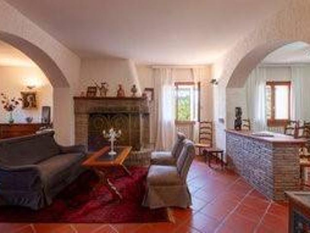 Villa in vendita a Saludecio RN