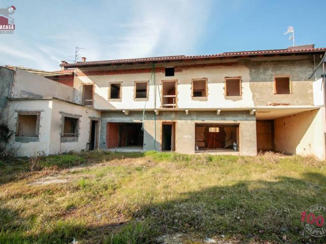 Villa in vendita a Saluggia VC