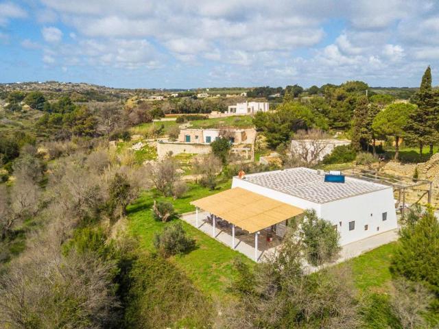 Villa in vendita a Salve LE