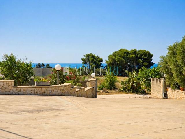 Villa in vendita a Salve LE
