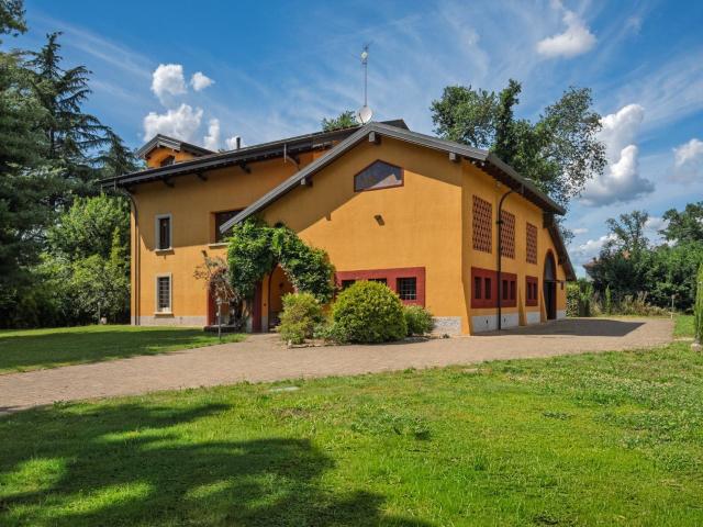 Villa in vendita a Samarate 500m² Samarate