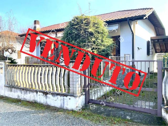 Villa in vendita a Samarate VA