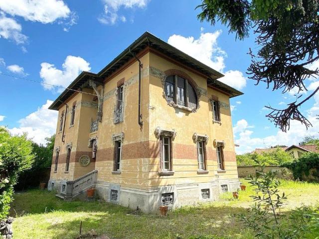 Villa in vendita a Samarate VA