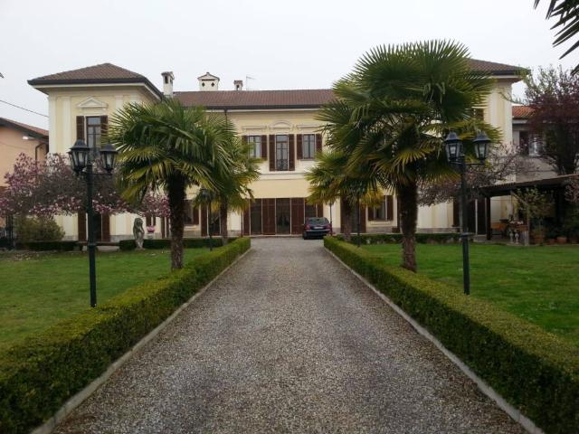 Villa in vendita a Samarate VA