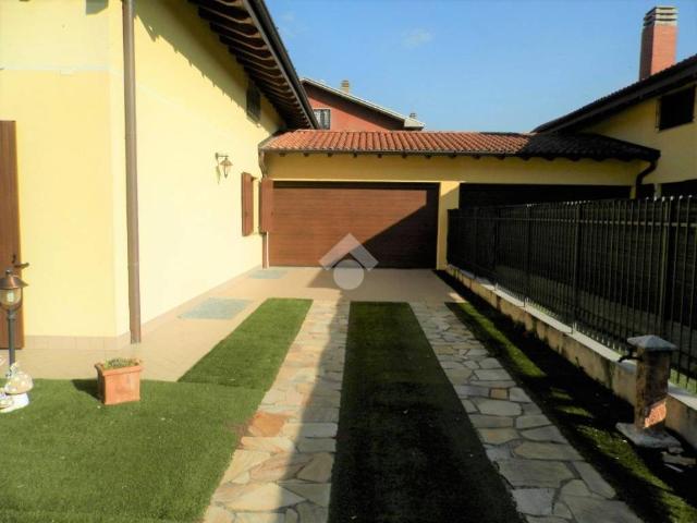 Villa in vendita a Samarate VA