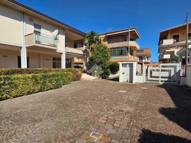 Villa in vendita a San Marcellino CE