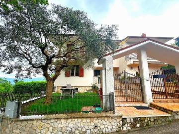 Villa in vendita a San Michele di Serino AV