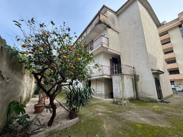 Villa in vendita a San Nicola la Strada CE