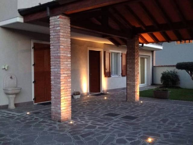 Villa in vendita a San Bassano CR