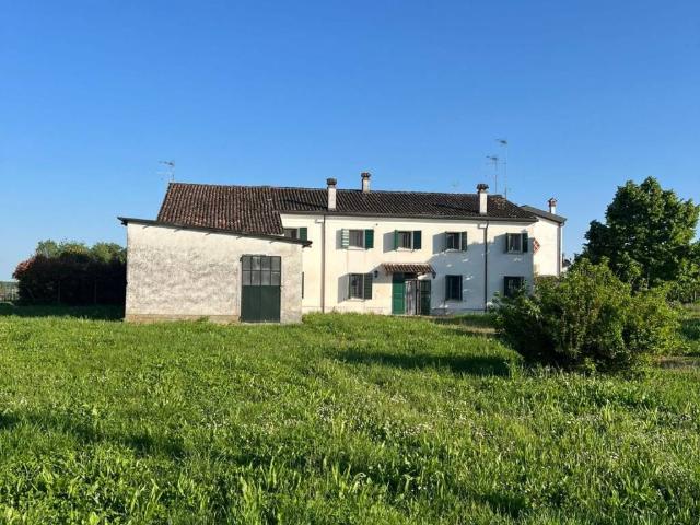 Villa in vendita a San Benedetto Po MN