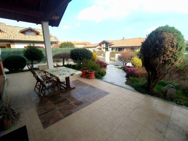 Villa in vendita a San Carlo Canavese TO