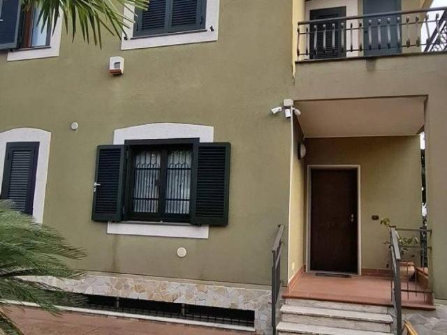 Villa in vendita a San Cipriano Picentino SA