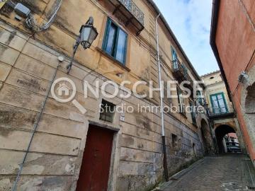 Villa in vendita a San Cipriano Picentino SA