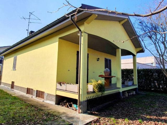 Villa in vendita a San Colombano al Lambro MI