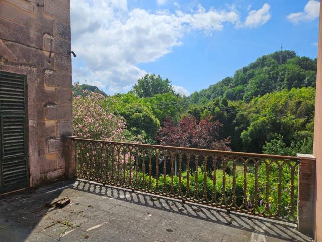Villa in vendita a San Colombano Certenoli GE
